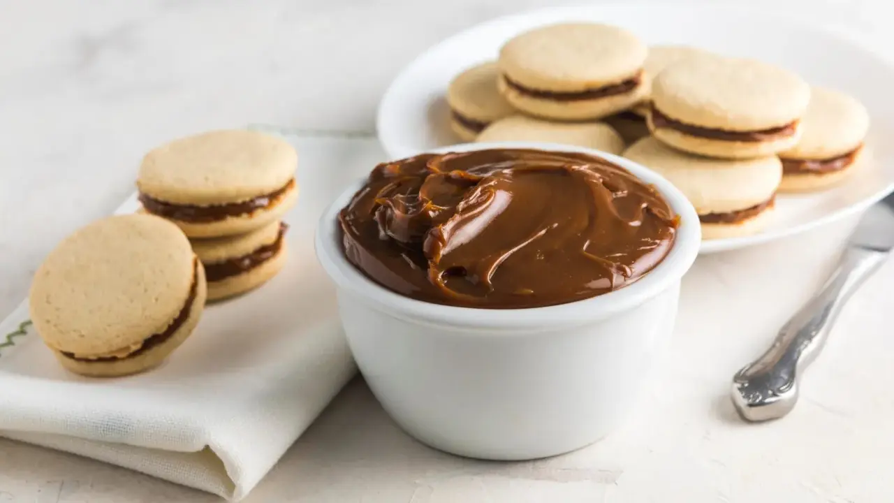 Douceur chocolatée : biscuits garnis de crème pâtissière chocolat Mercotte.