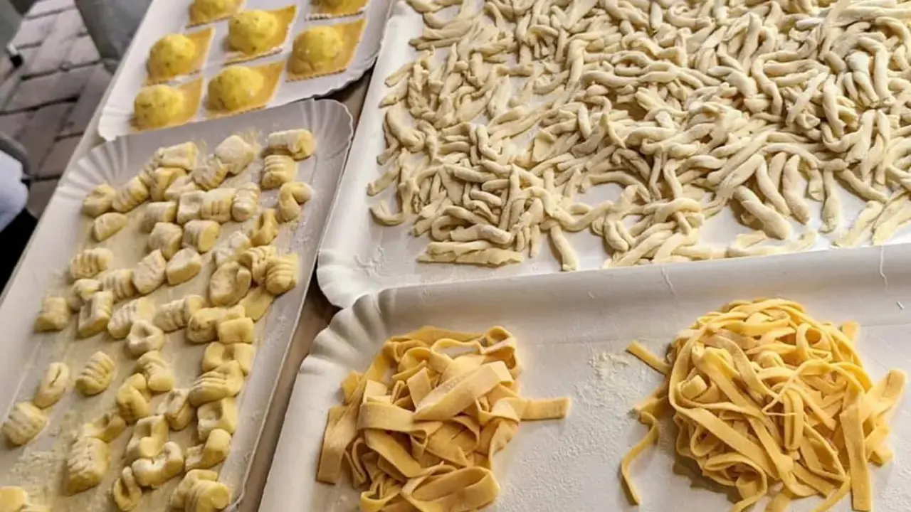 Plateaux de pâtes maison : gnocchis, trofie et tagliatelles. Une belle recette de pâtes maison !
