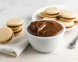 Douceur chocolatée : biscuits garnis de crème pâtissière chocolat Mercotte.