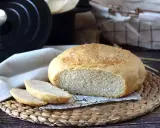 Pain de campagne doré, prêt à être dégusté. Le secret de sa mie aérée ? Un pain cuisson cocotte démarrage à froid.