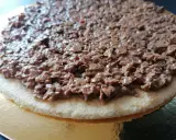 Gâteau à la génoise garni d'une généreuse couche de croustillant gavotte chocolat.