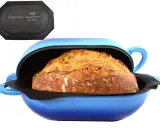 Pain doré dans une cocotte bleue, prêt pour la cuisson. Le couvercle noir avec "LOAFNEST" suggère une cuisson parfaite, chaleur tournante ou pas.