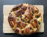 Gâteau chinois traditionnel au chocolat, doré et moelleux, prêt à être dégusté. Une recette gourmande pour le plaisir.