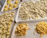 Plateaux de pâtes maison : gnocchis, trofie et tagliatelles. Une belle recette de pâtes maison !