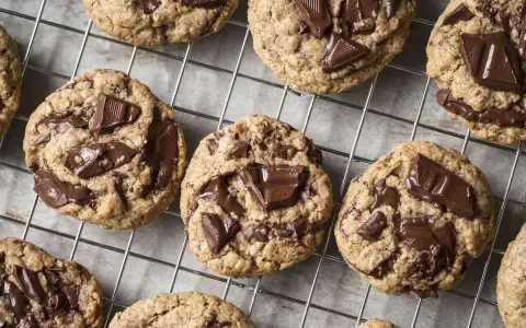 Délicieux cookies aux pépites de chocolat, parfaits pour la recette de cookies Philippe Etchebest.