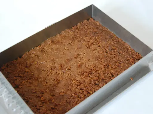 Base croustillante pour une recette speculoos, prête à être transformée en délice.