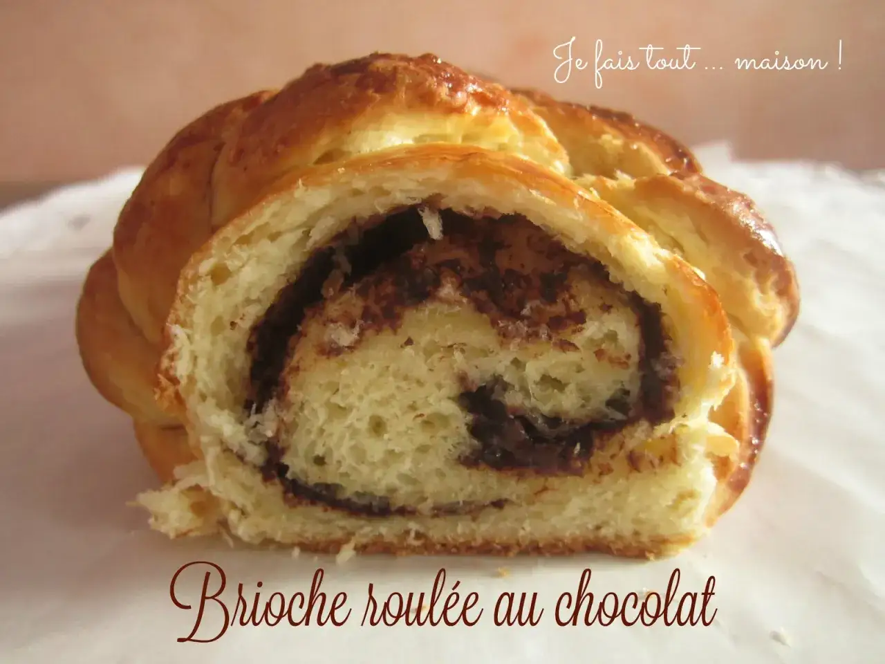 Brioche roulée au chocolat, une délicieuse recette gâteau chinois traditionnel fait maison.