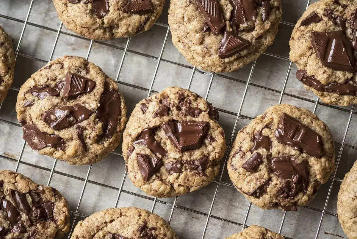 D&eacute;licieux cookies aux p&eacute;pites de chocolat, parfaits pour la recette de cookies Philippe Etchebest.